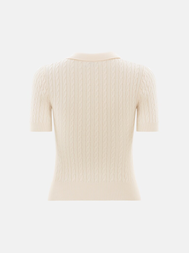 Трикотажное поло вязки косами с вышивкой на груди