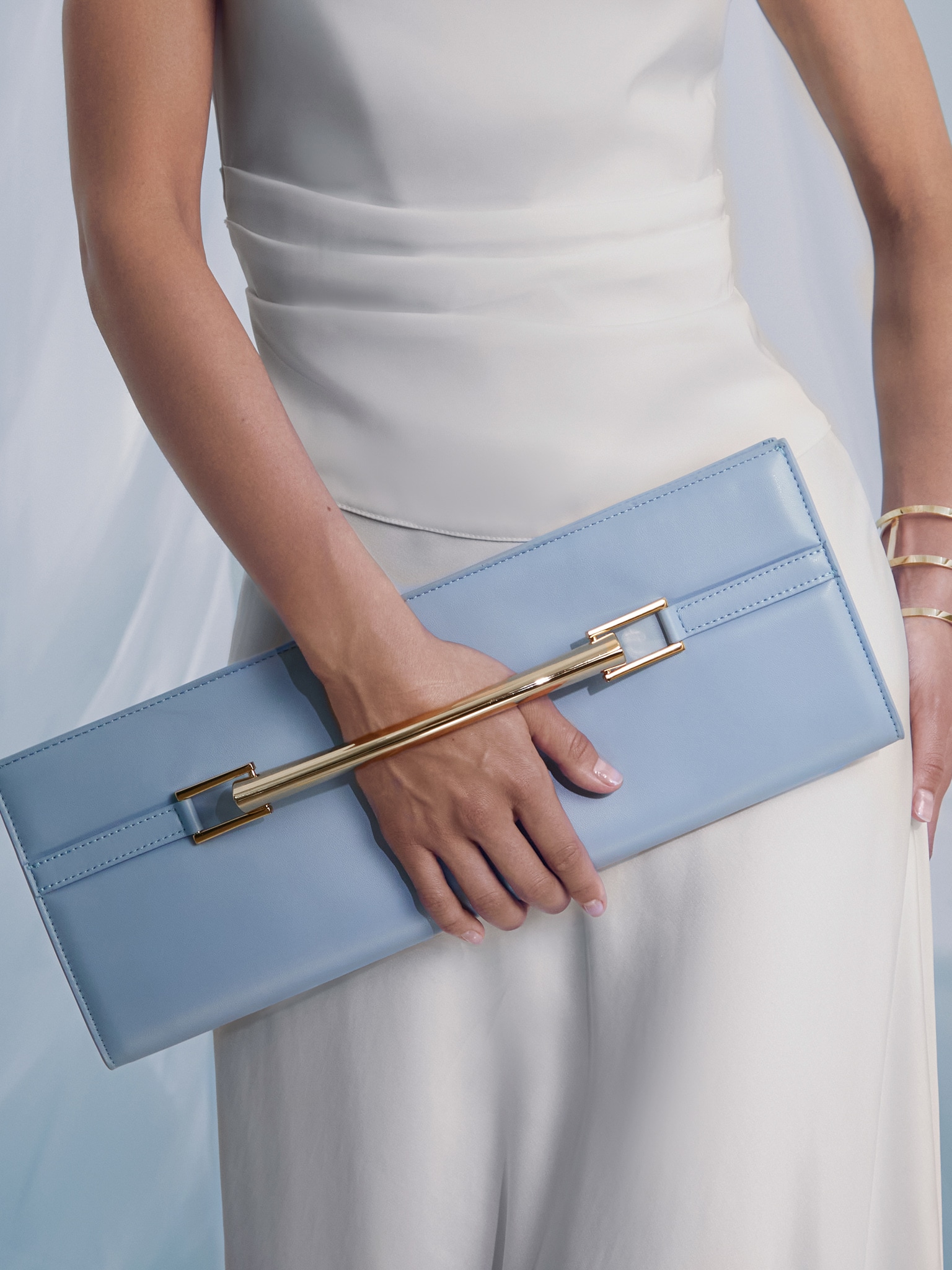 Rectangular clutch bag with metal handle