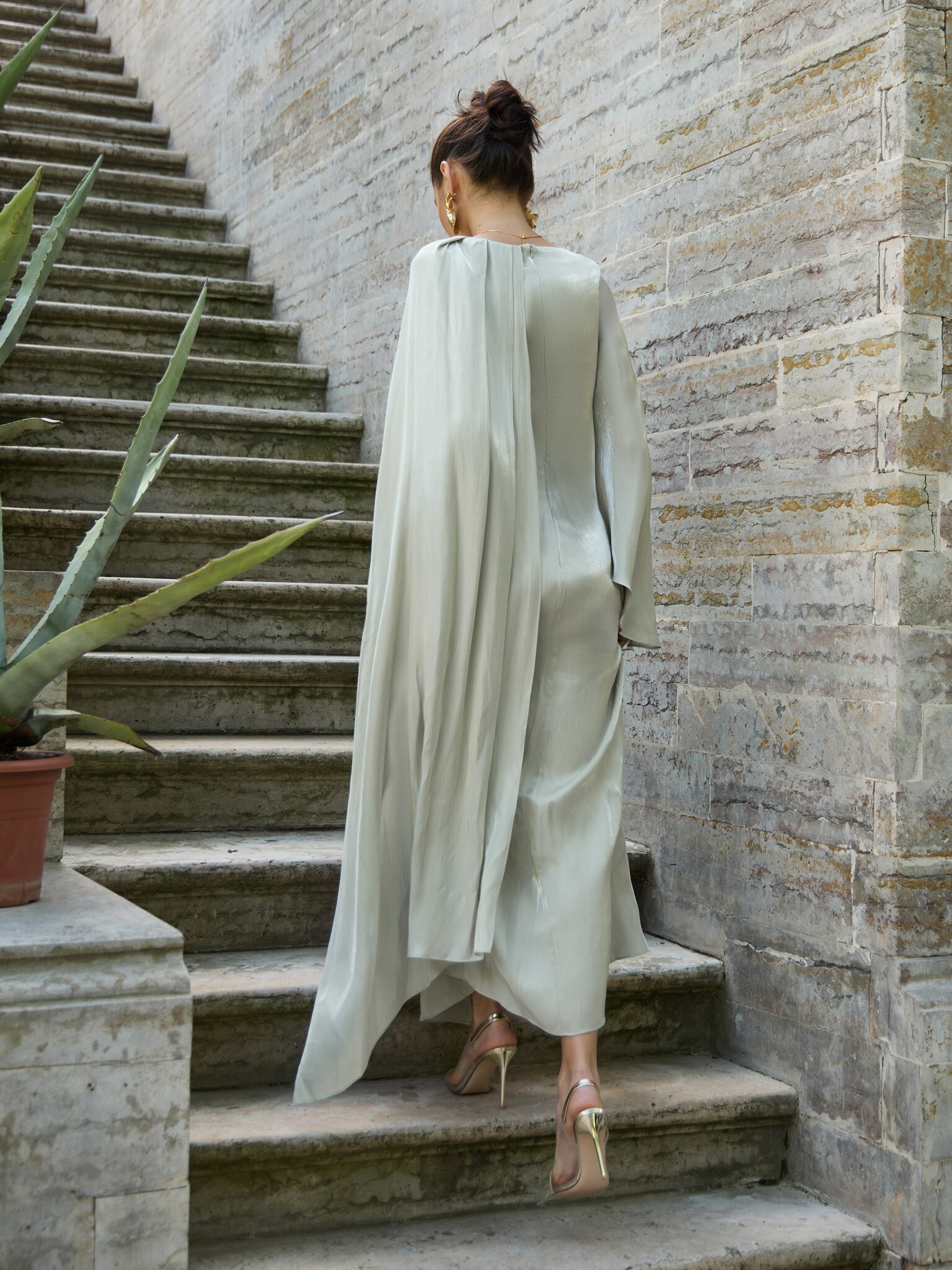 Textured maxi dress with one shoulder cape