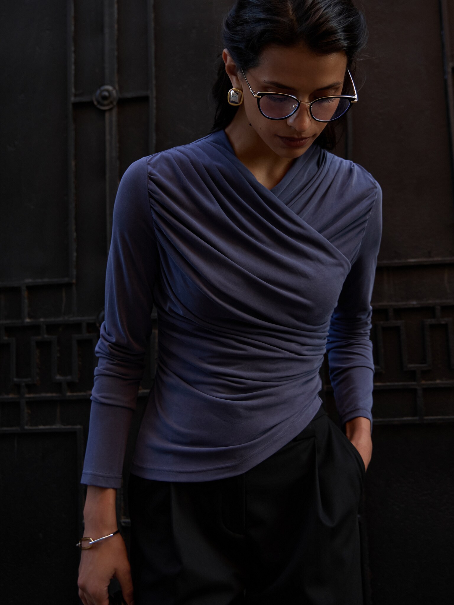 Jersey longsleeve with draped shoulders