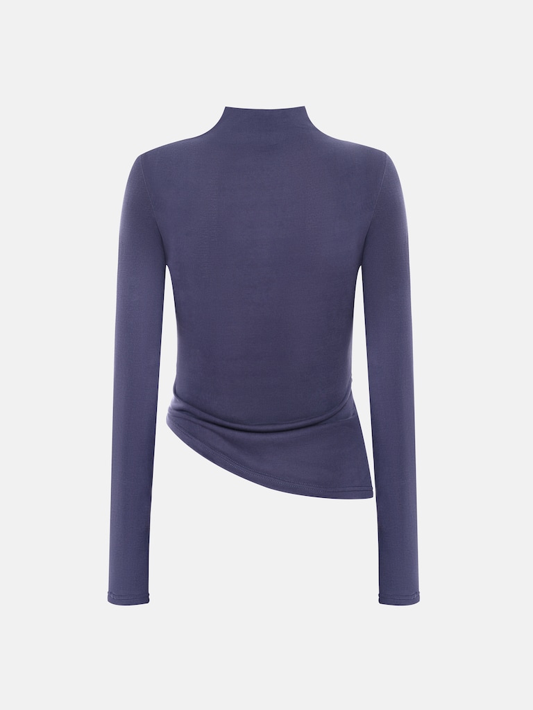 Трикотажный лонгслив с драпировками на плечах