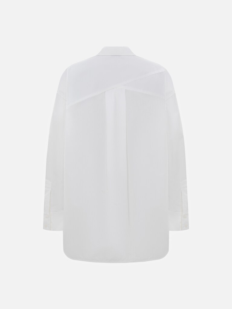 Oversize shirt with a large chest pocket