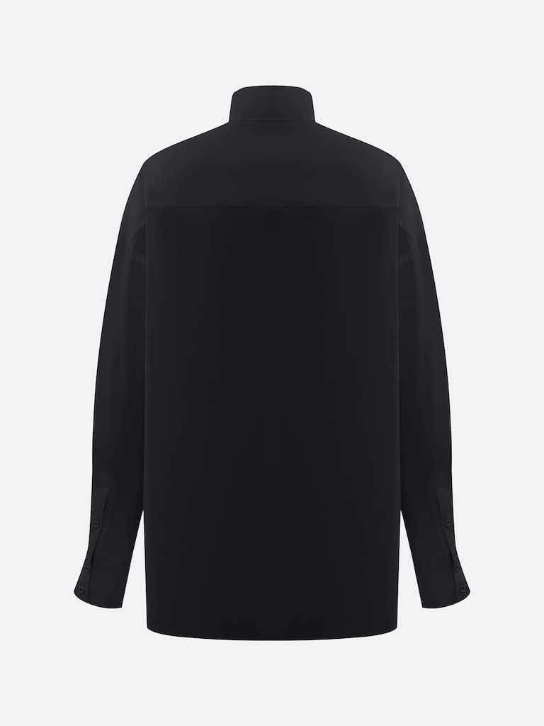 Loose fit shirt with a stand-up collar