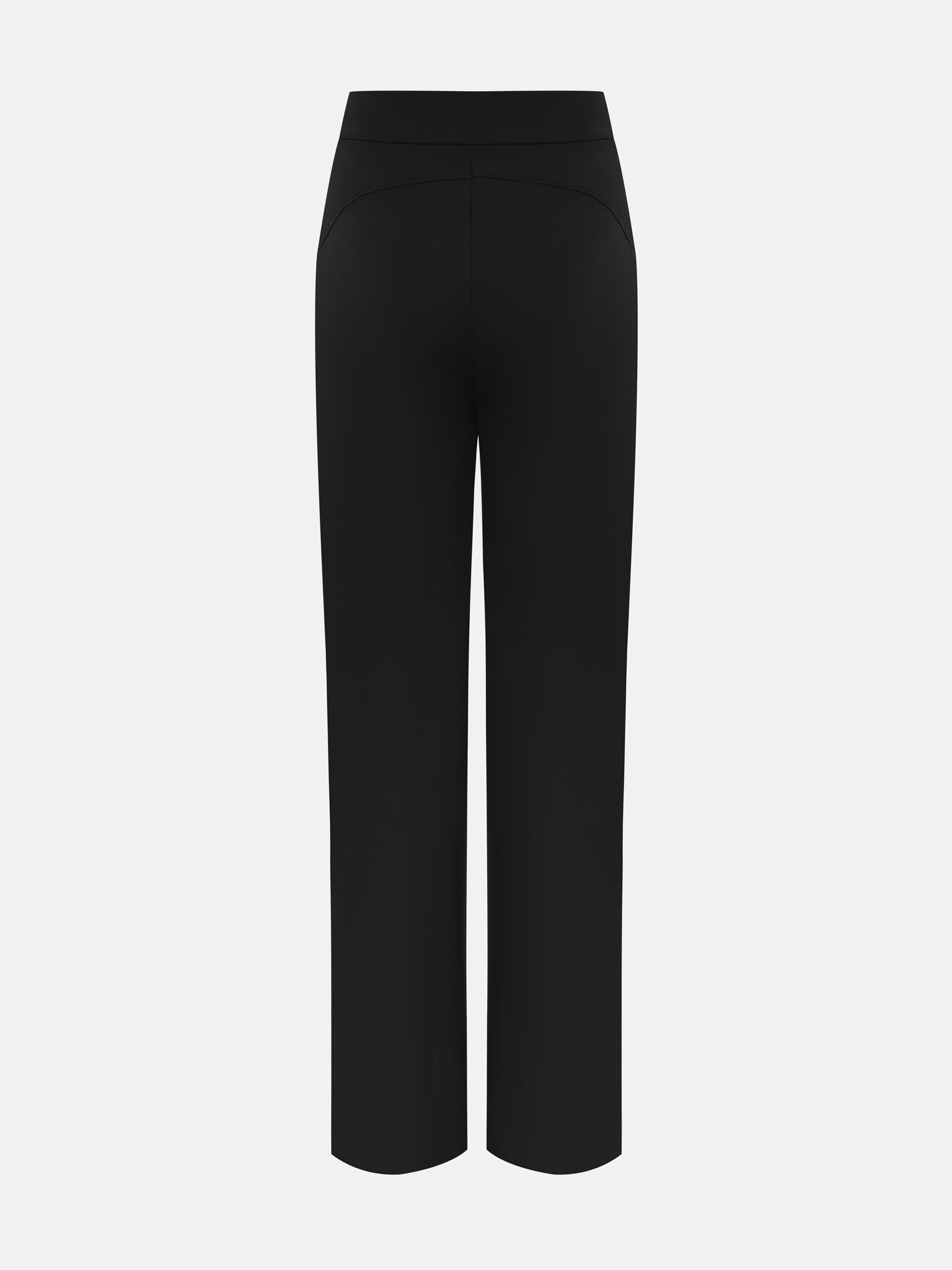 Брюки свободного кроя со стрелками