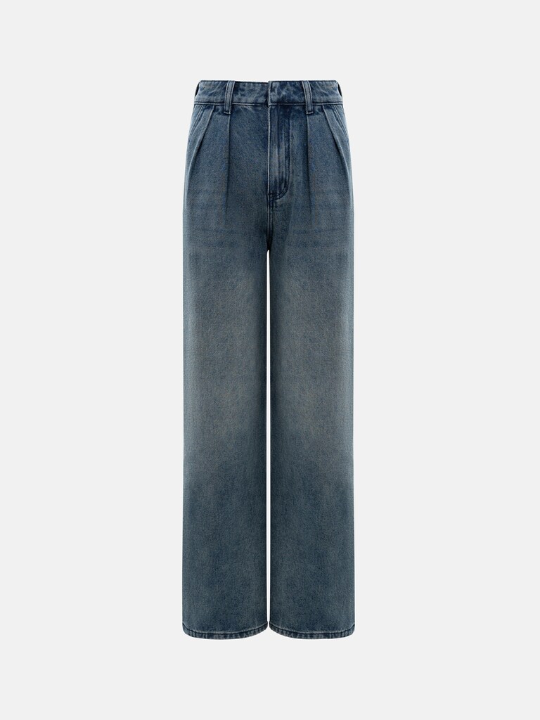 Свободные джинсы с защипами на талии