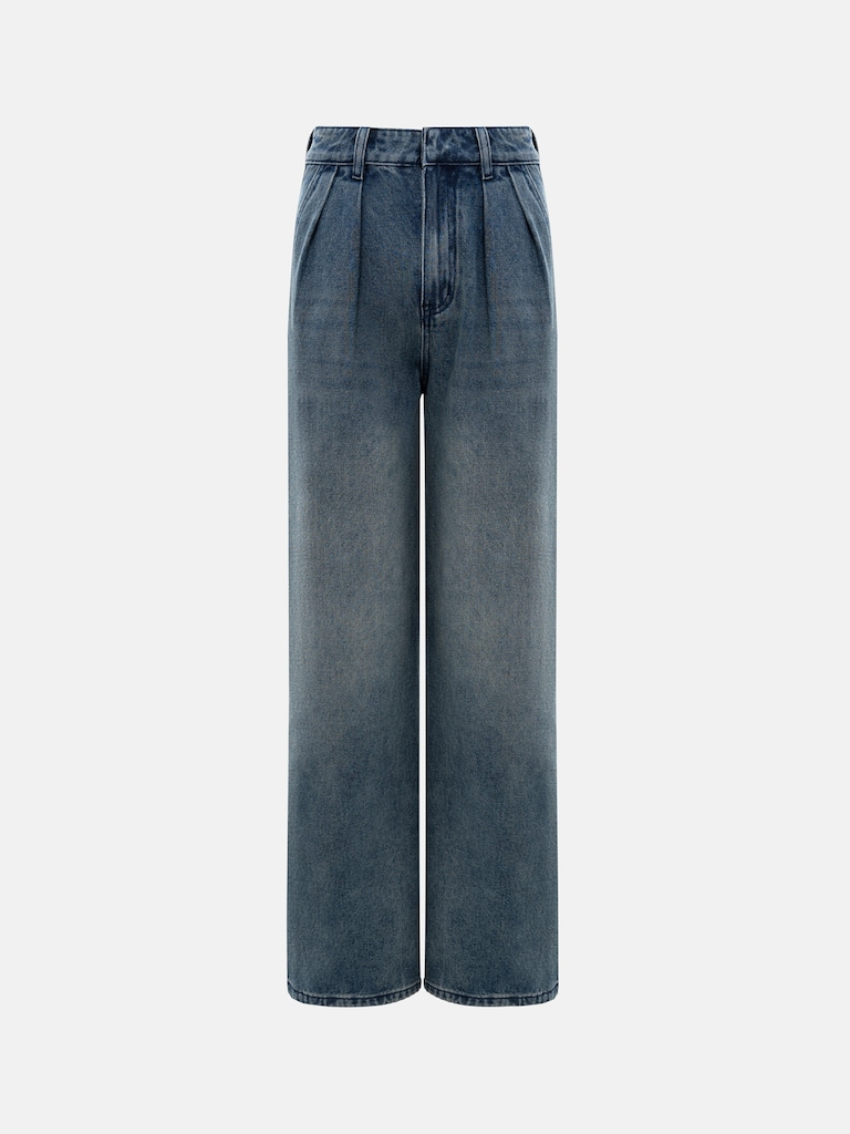 Свободные джинсы с защипами на талии