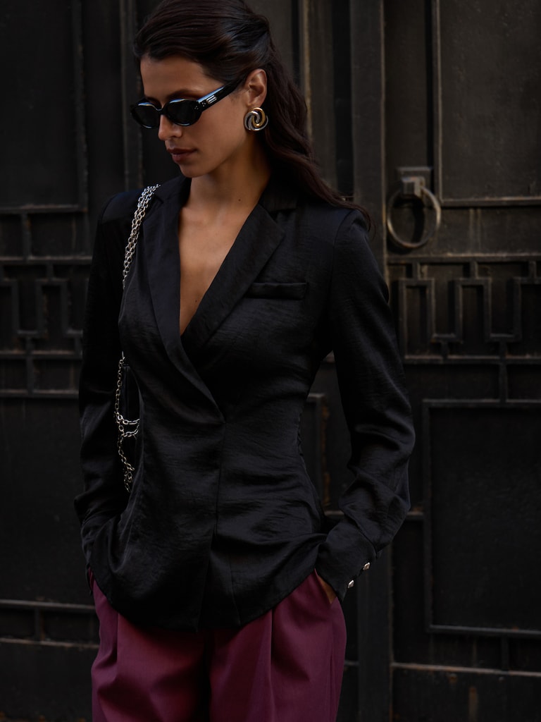 Fitted blouse with wrap imitation