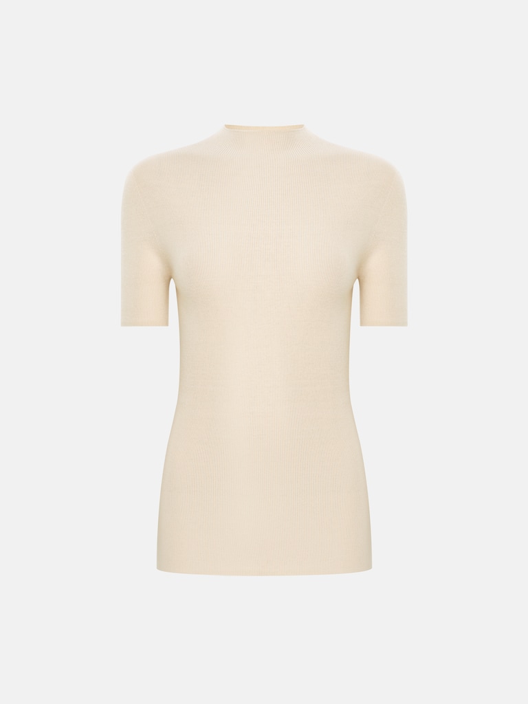 Трикотажный топ в рубчик с короткими рукавами