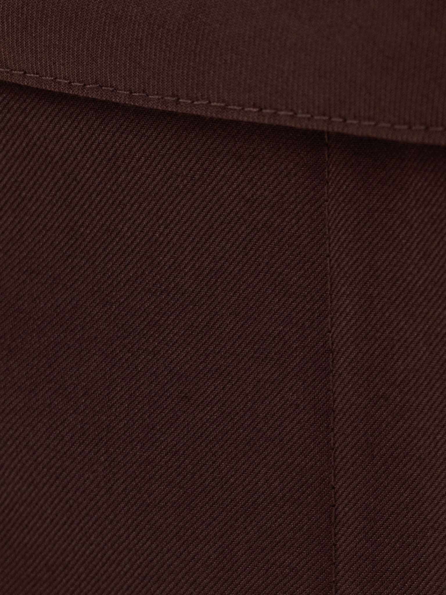 Mini jupe droite avec ceinture assortie