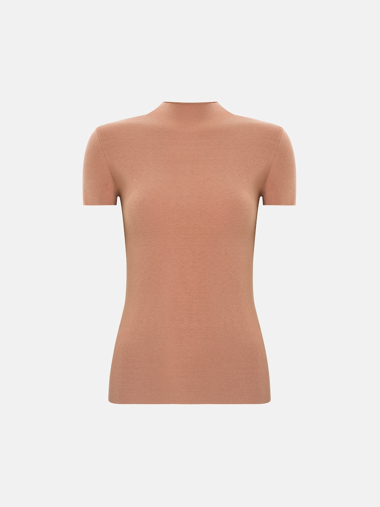 Трикотажный топ в рубчик с короткими рукавами