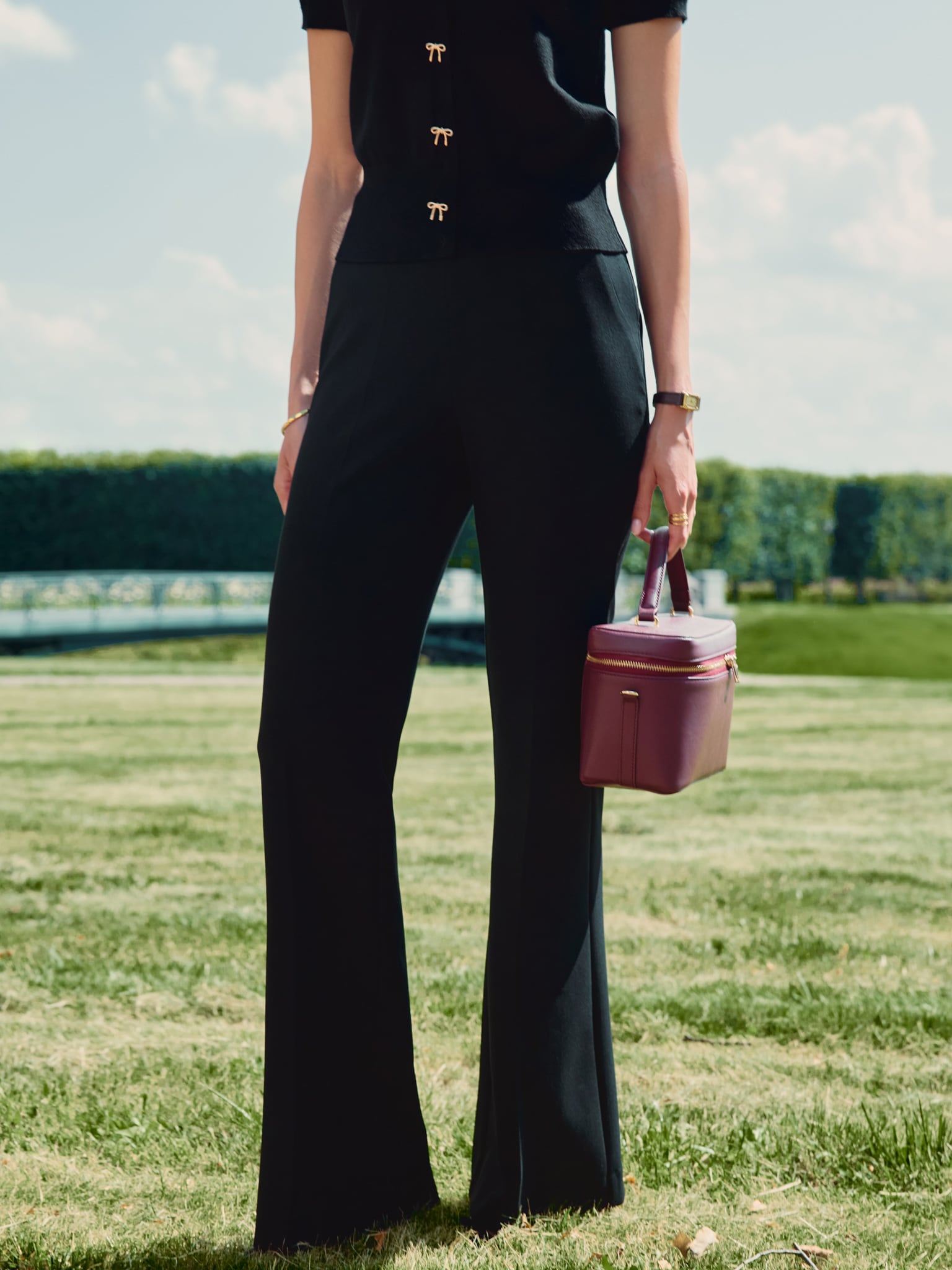 Rozkloszowane spodnie z wysokim stanem