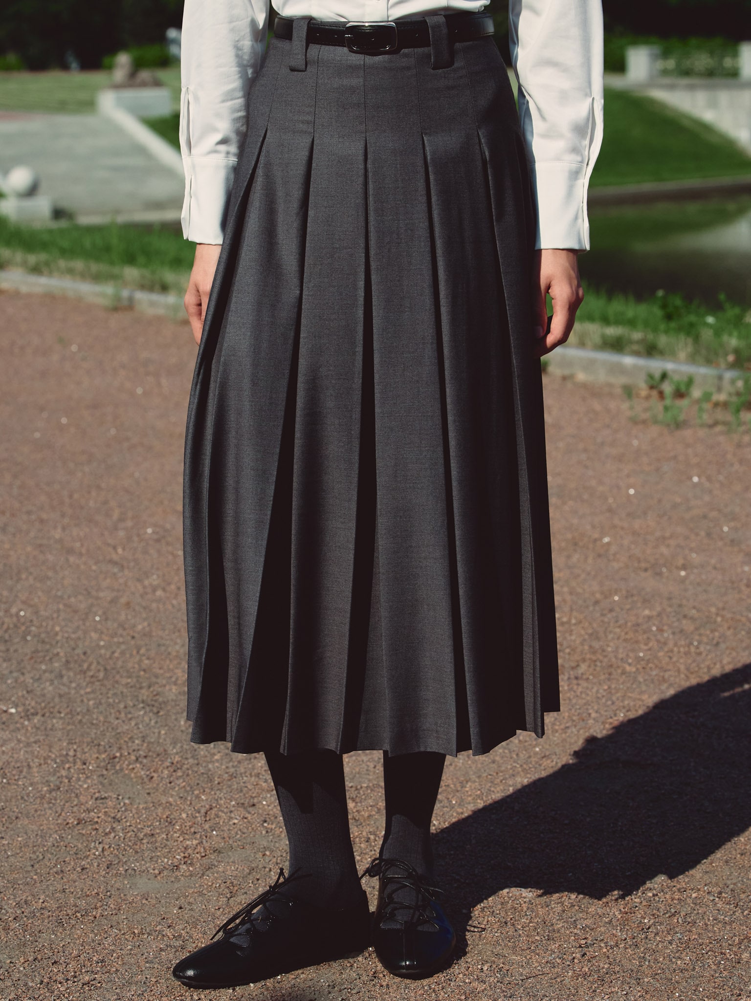 Pleated midi skirt :: LICHI - Online fashion store