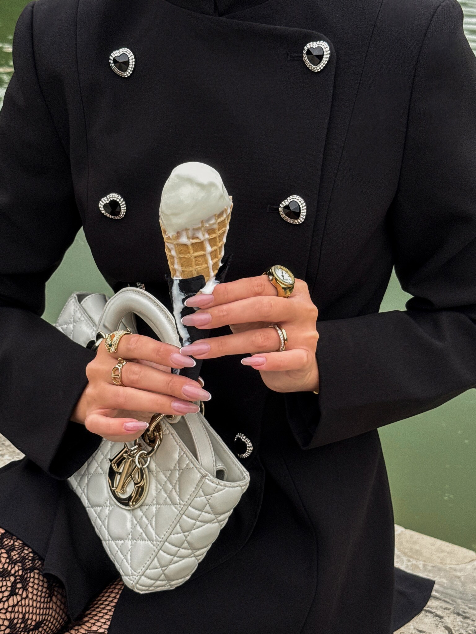 Платье-жакет мини с пуговицами в виде сердец