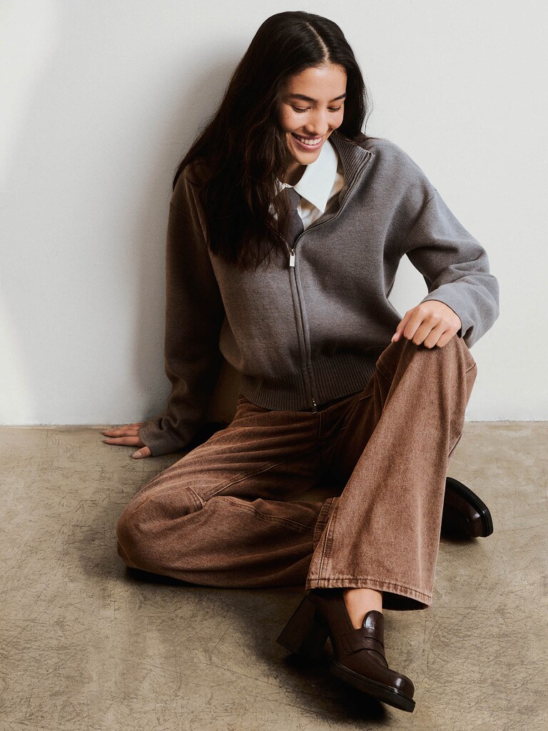 Straight cut jeans in bright denim