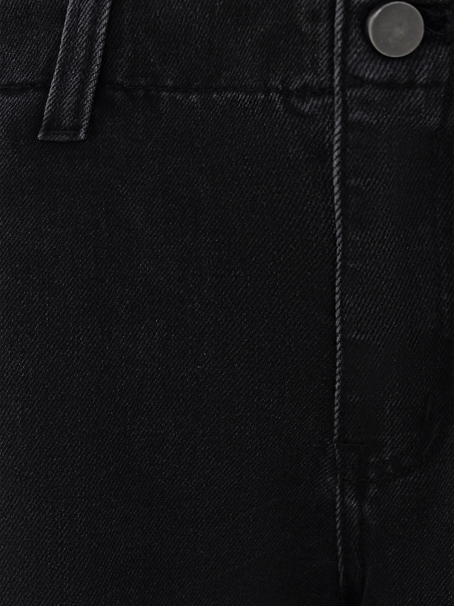 Loose fit low rise jeans