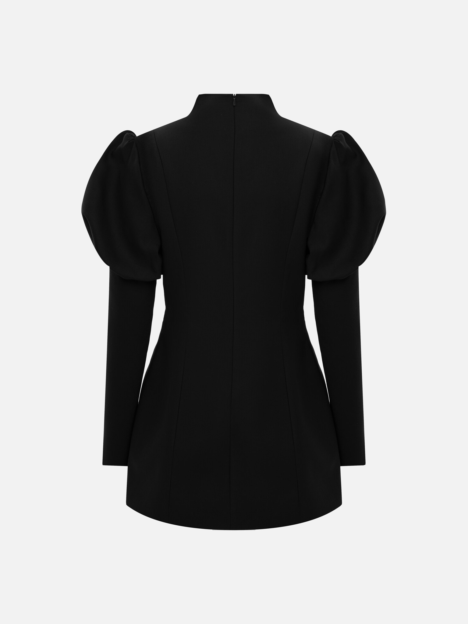 Платье мини с объемными рукавами и акцентными пуговицами