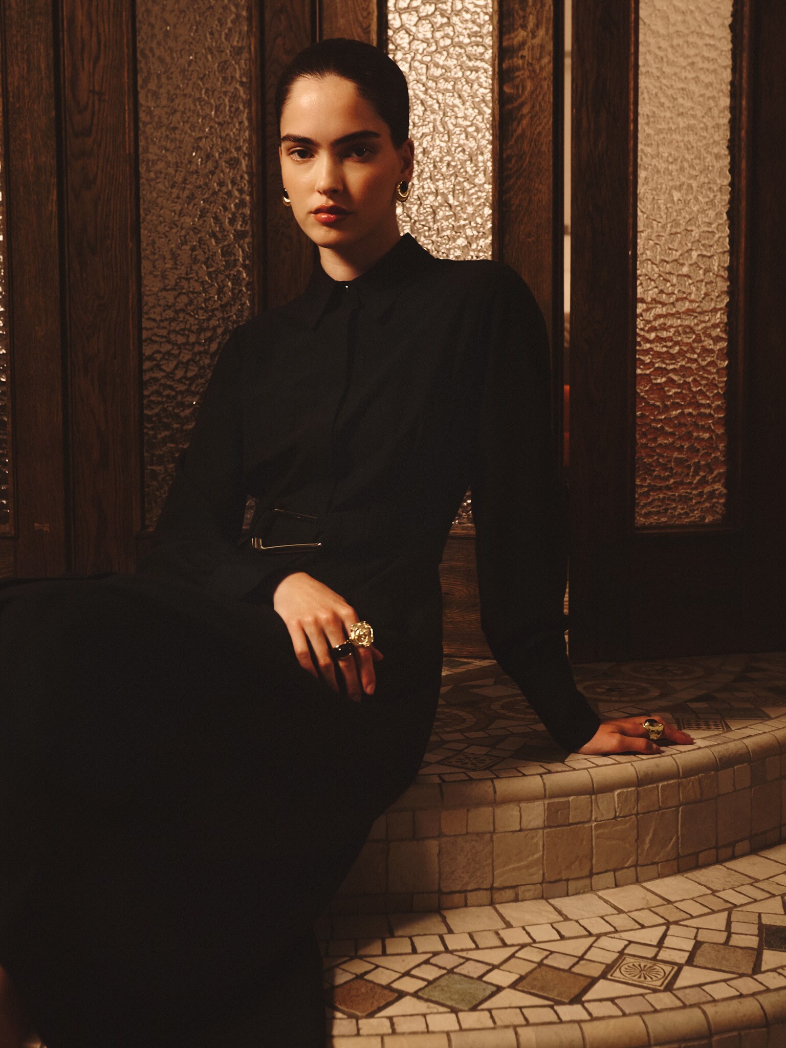 Midi dress with waist pleats and wide belt