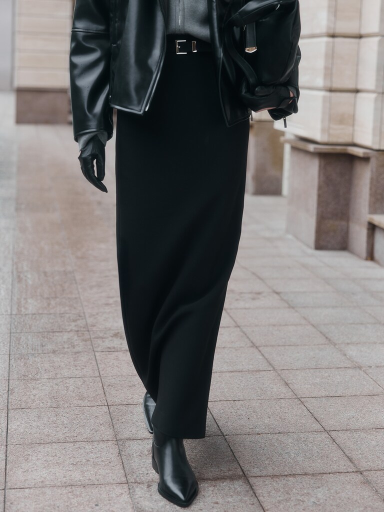 تنورة ماكسي مستقيمة مع حزام متناسق