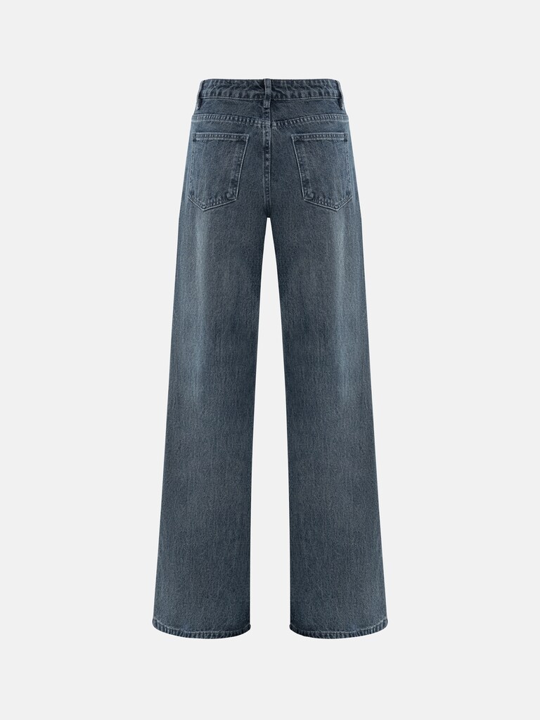 Loose light-wash denim jeans