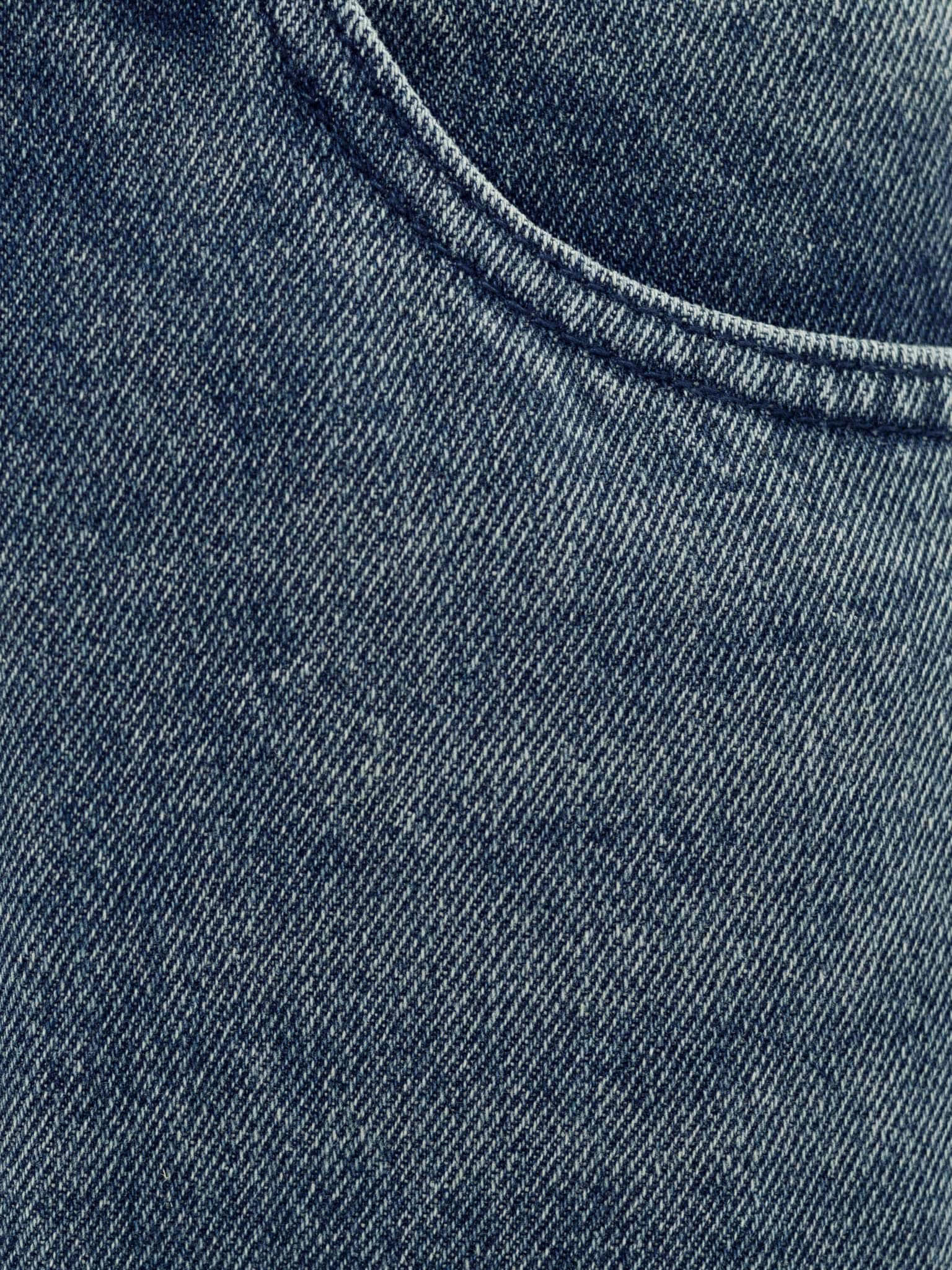 Lockere Jeans aus hellem Denim