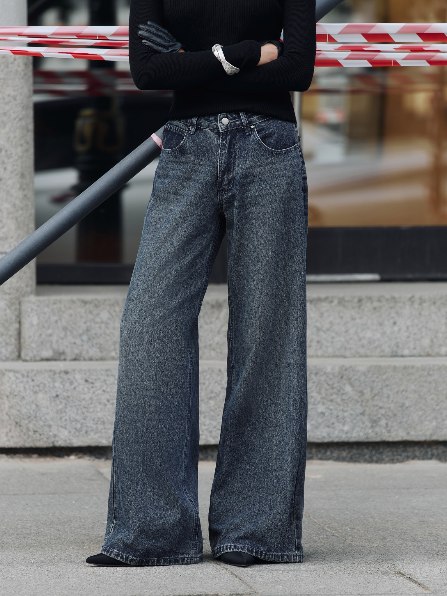 Lockere Jeans aus hellem Denim