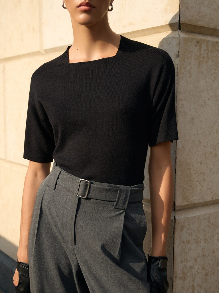 Вязаная футболка с квадратным вырезом