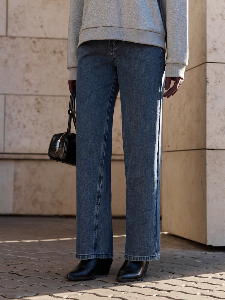 Mid-rise straight jeans