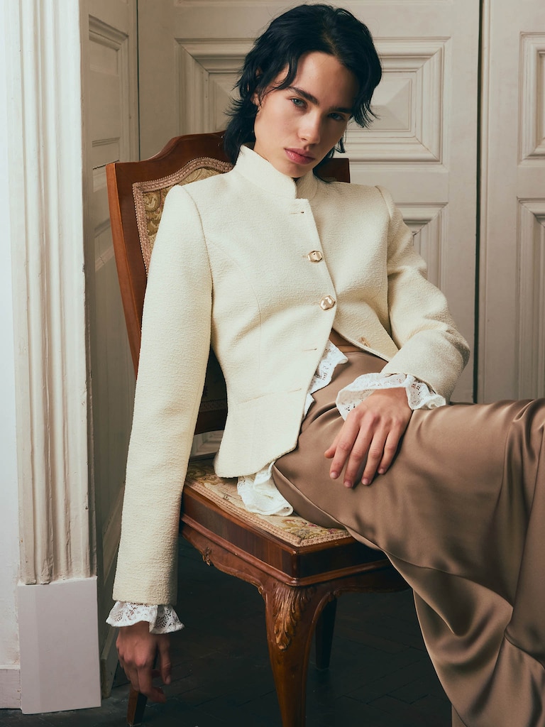 Veste droite à col montant et gros boutons