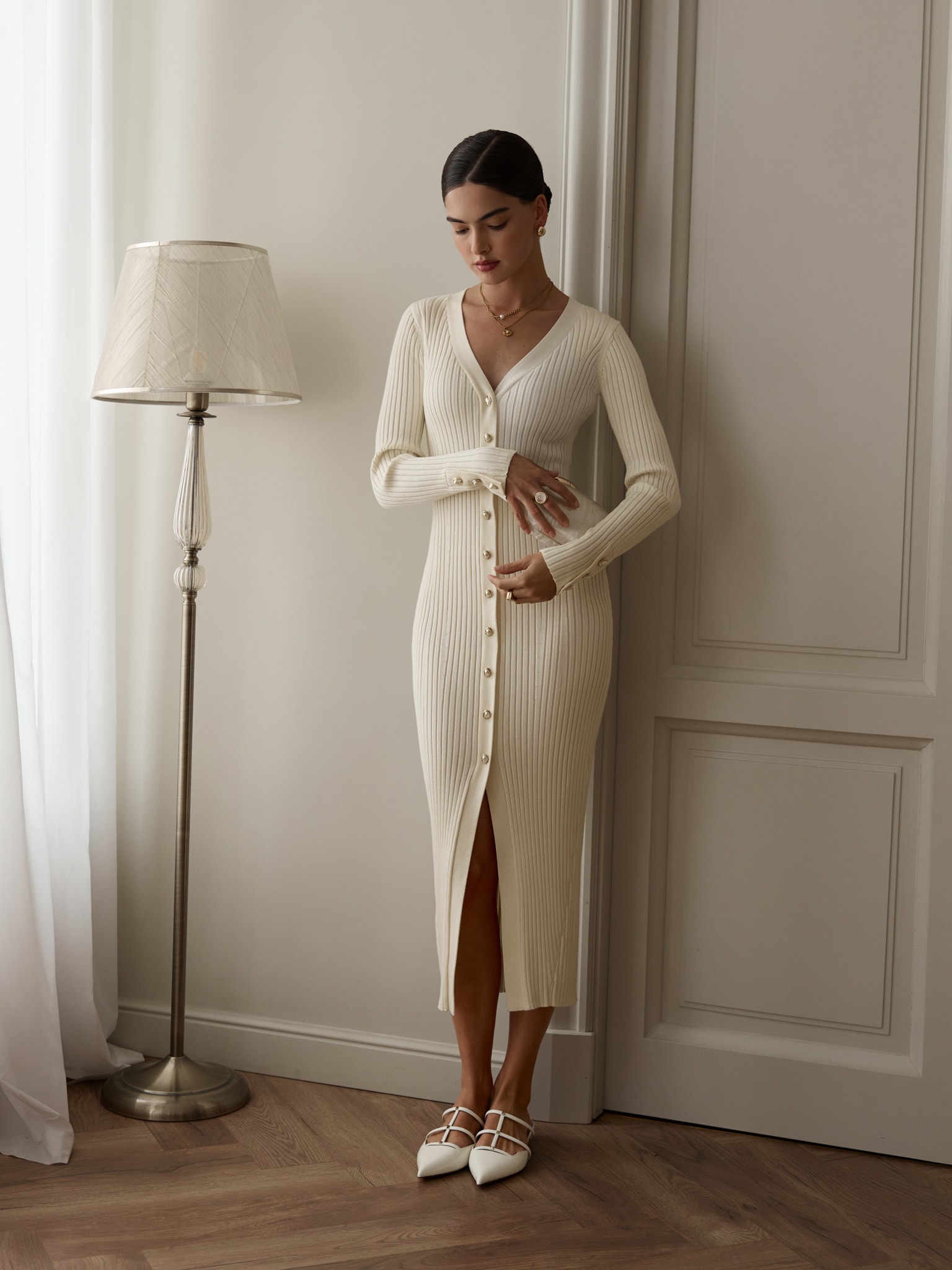 Viscose midi dress with golden buttons