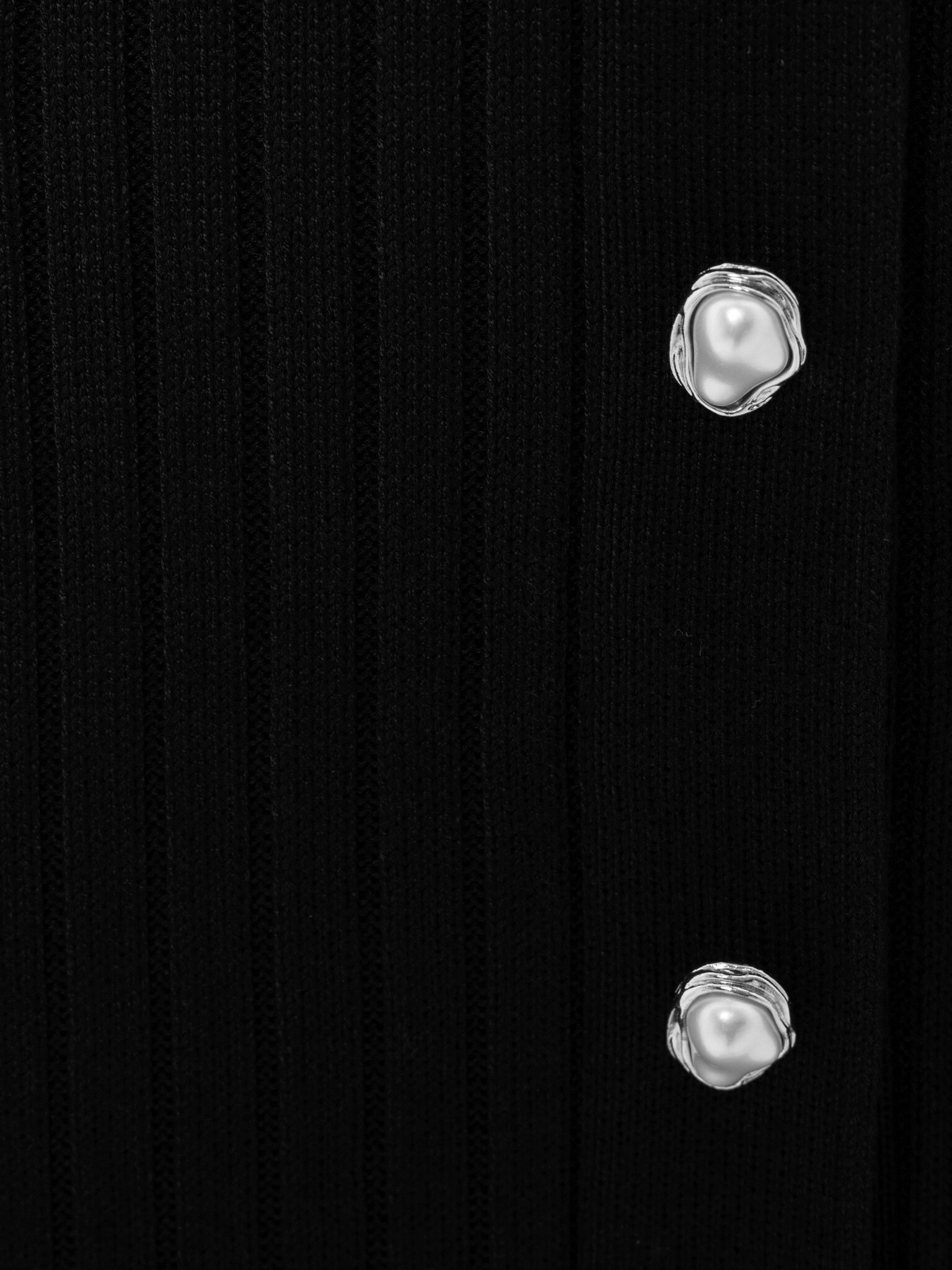 Viscose midi dress with golden buttons