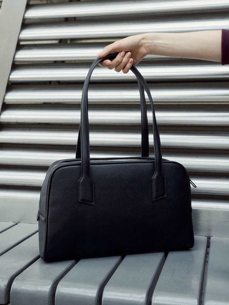 Tasche aus Eco-Leder mit langen Griffen und Reißverschluss