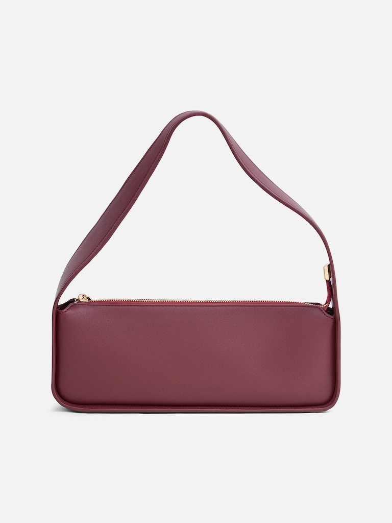 Baguette bag with wide strap