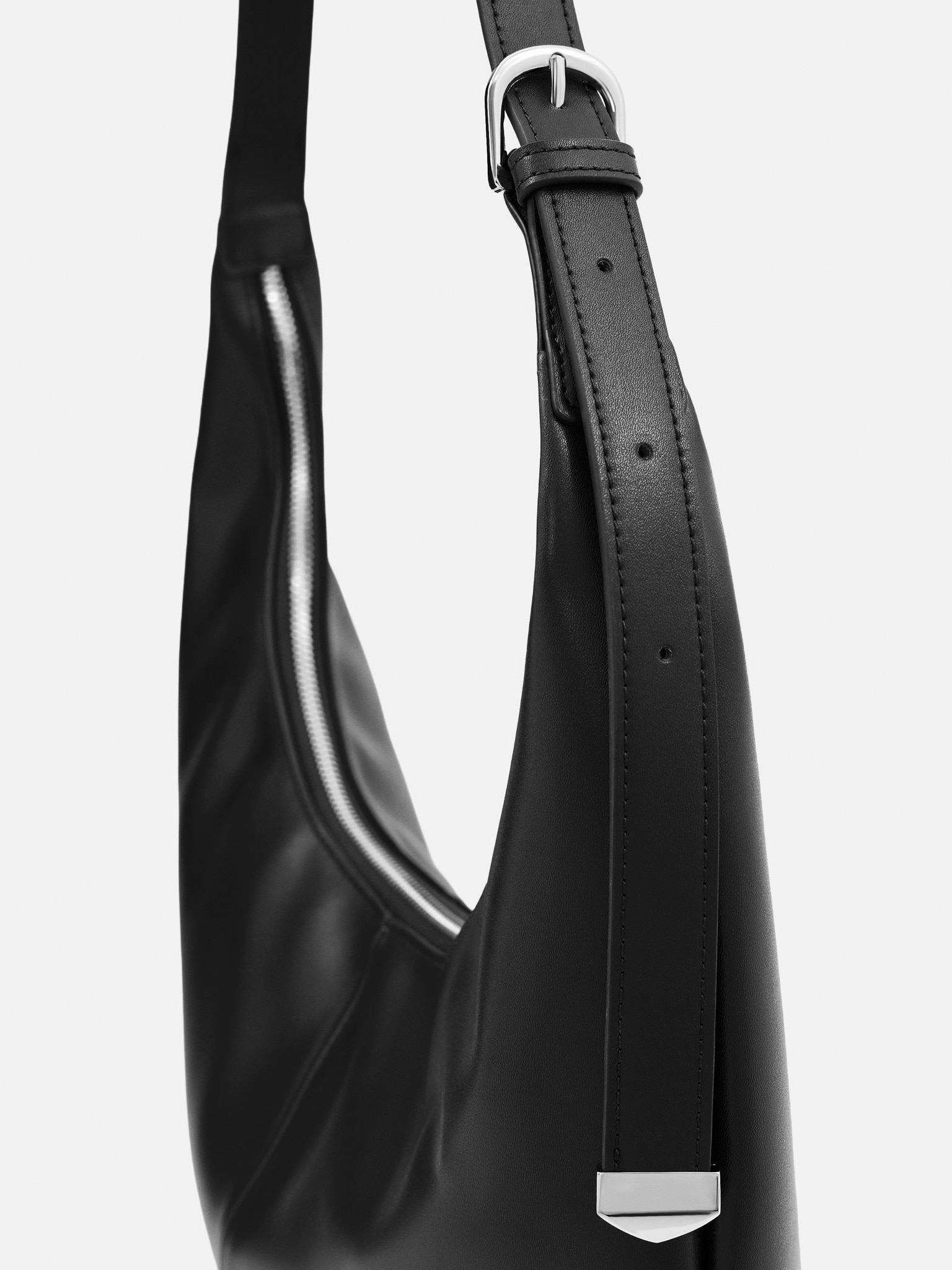 Sac demi-rond avec bandoulière longue