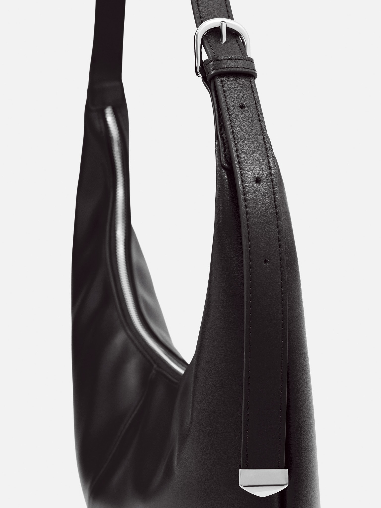 Sac demi-rond avec bandoulière longue