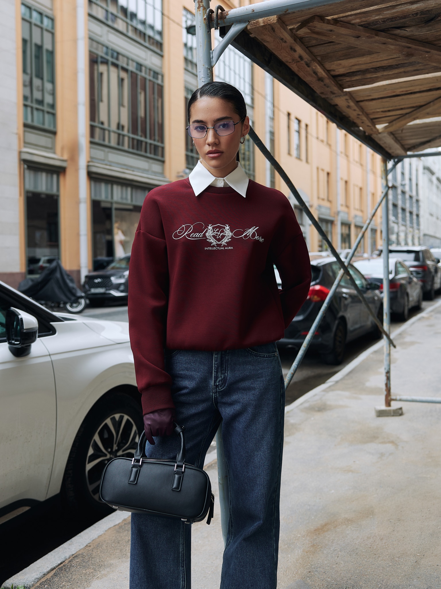 Luźna bluza z odpinanym kołnierzem