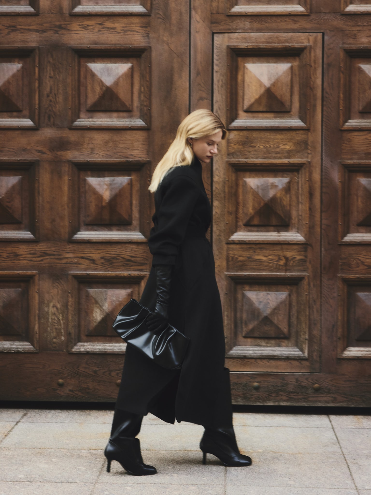 Straight woollen maxi coat with side slits