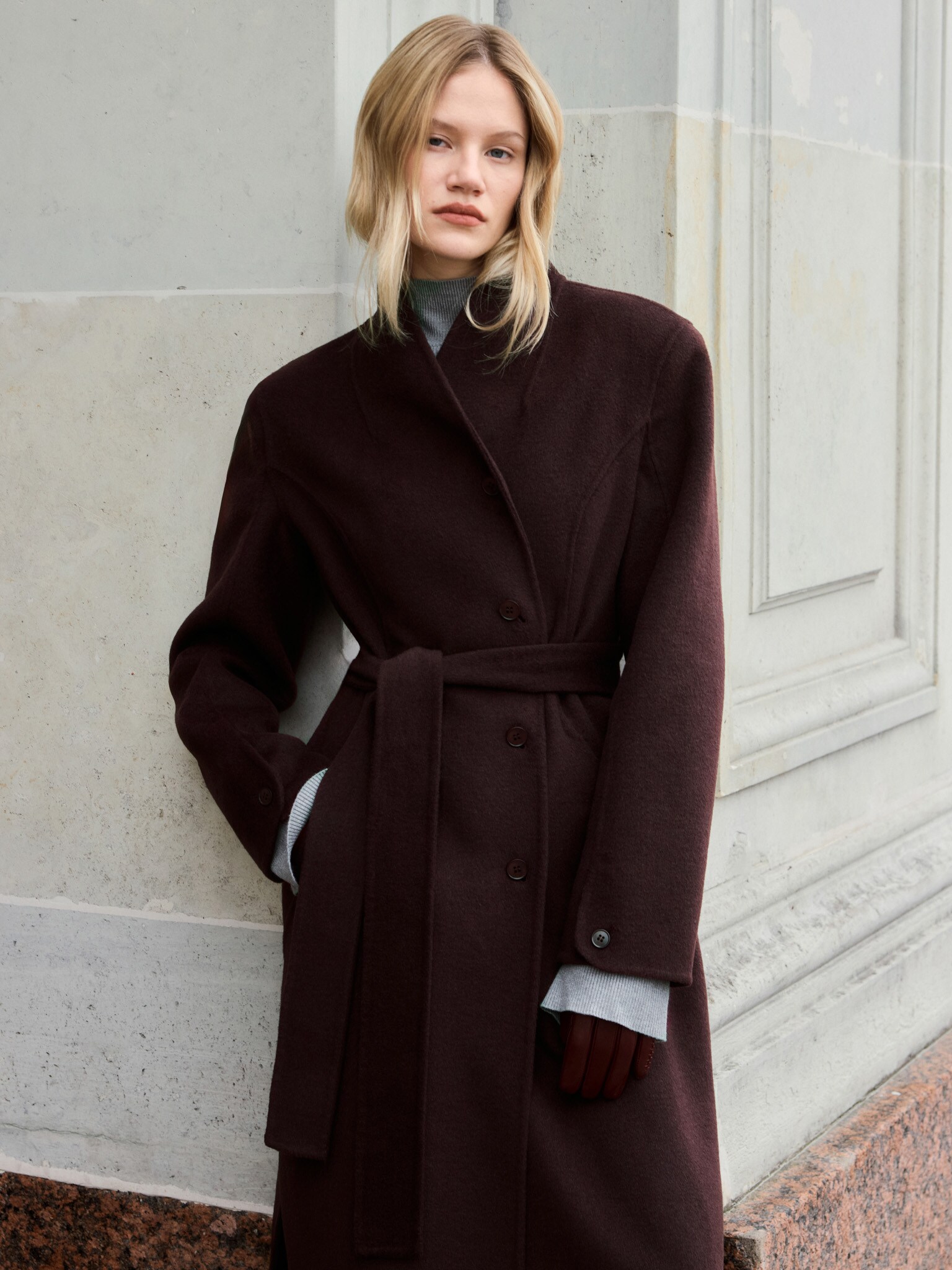 Straight woollen maxi coat with side slits