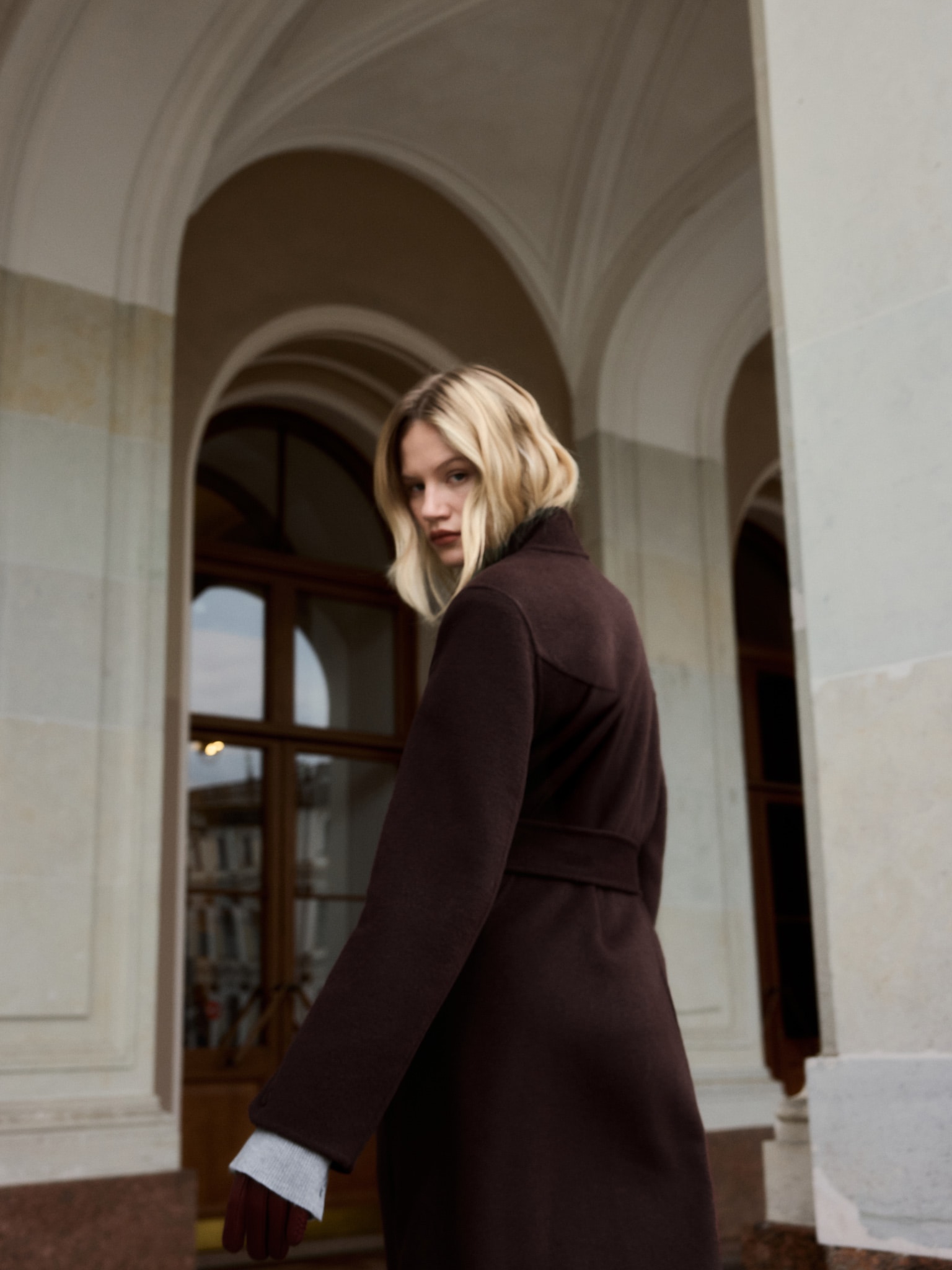 Straight woollen maxi coat with side slits