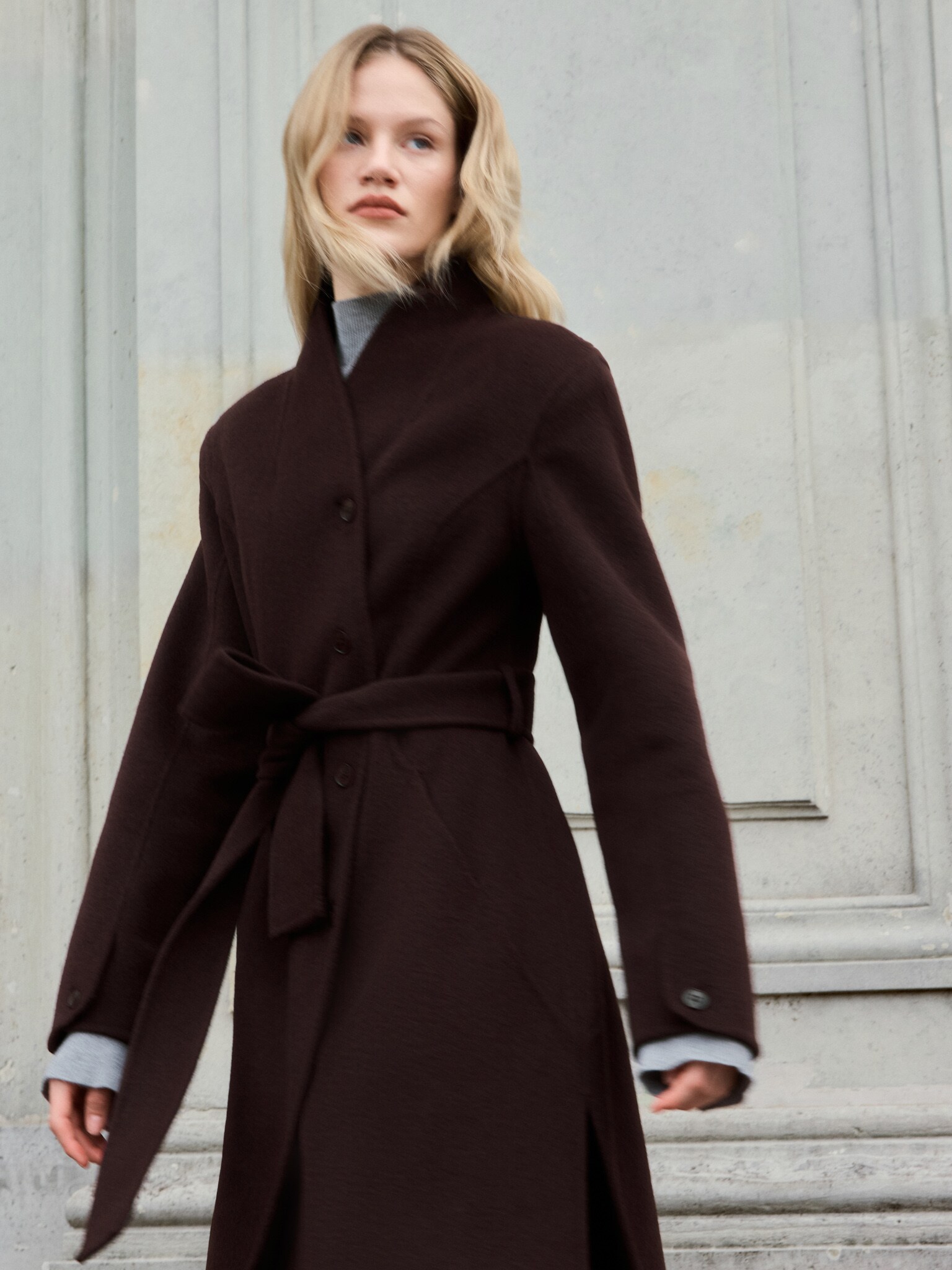 Straight woollen maxi coat with side slits