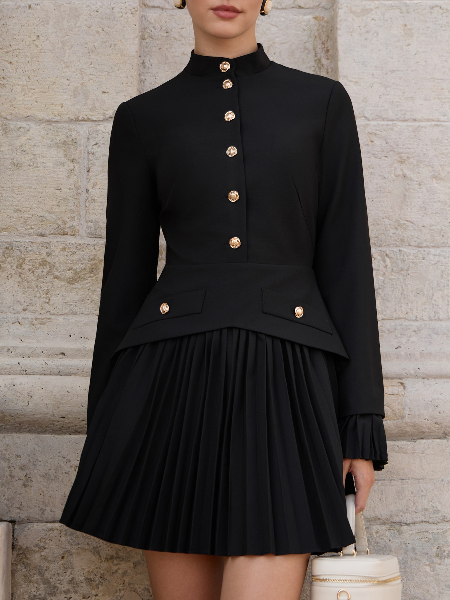 Mini-Blazerkleid mit Schößchen und Faltenrock