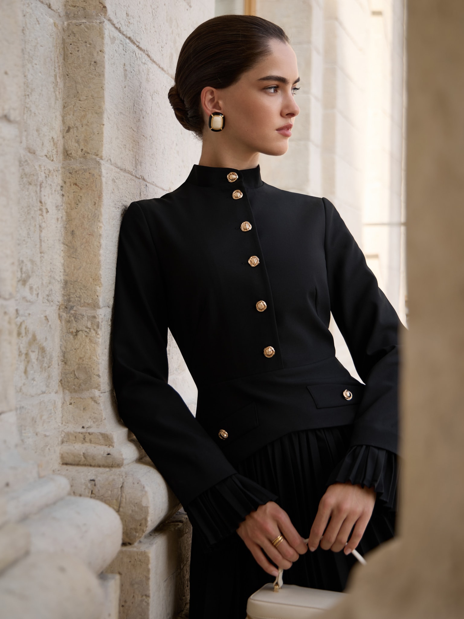 Mini-Blazerkleid mit Schößchen und Faltenrock