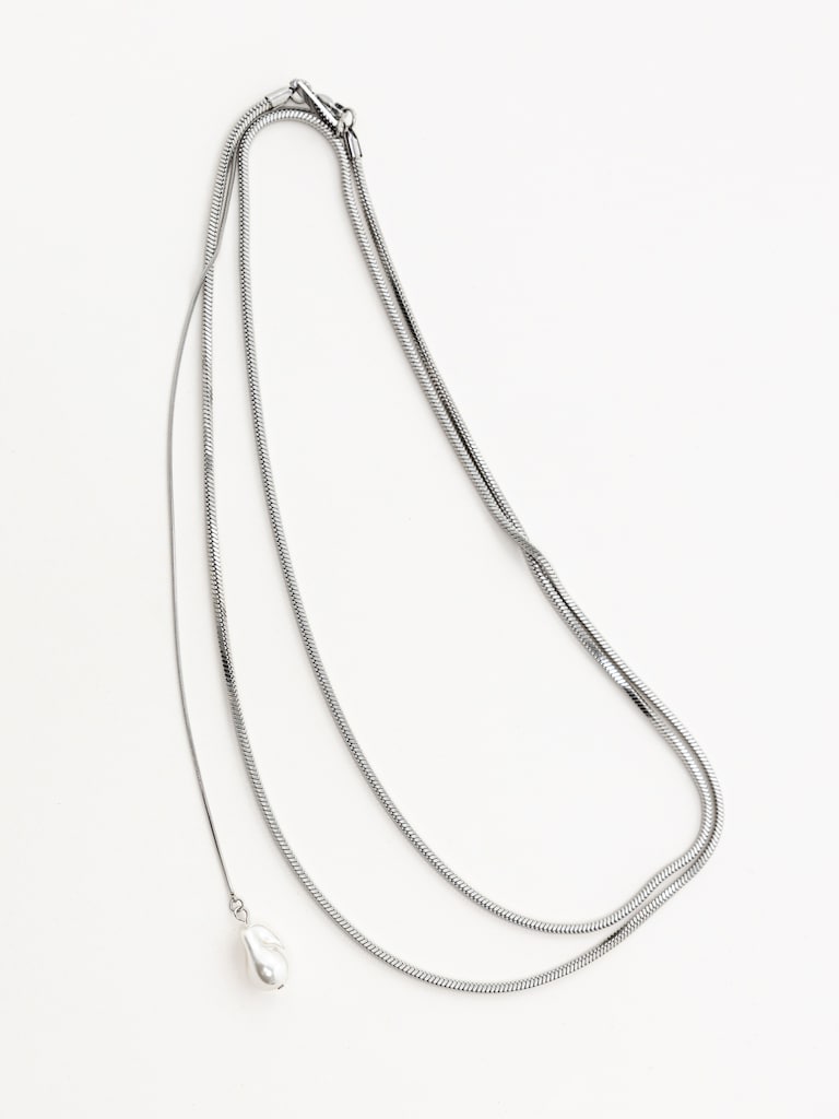 Glatte Kette mit Perlen-Anhänger