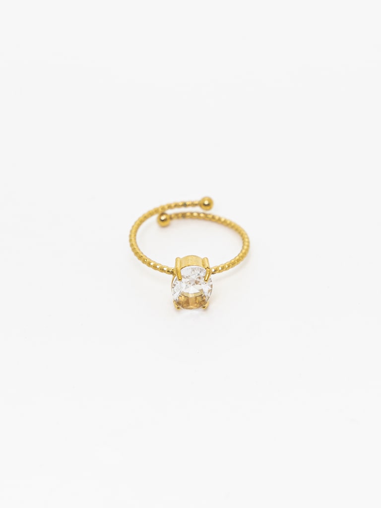 Schmaler Ring mit ovalem Stein