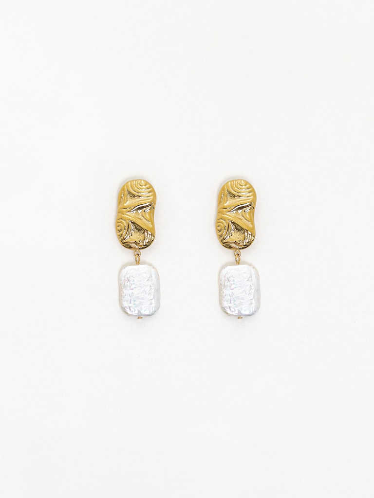 Chunky stud earrings with pearl pendants