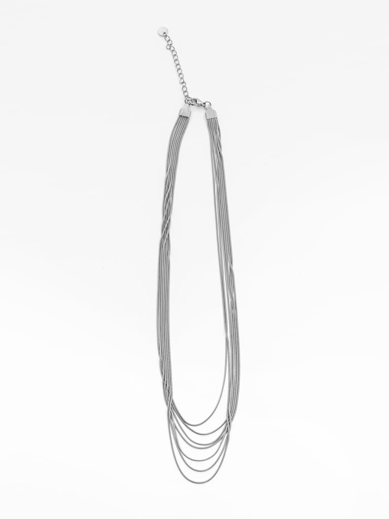 Multi-level necklace of fine chains