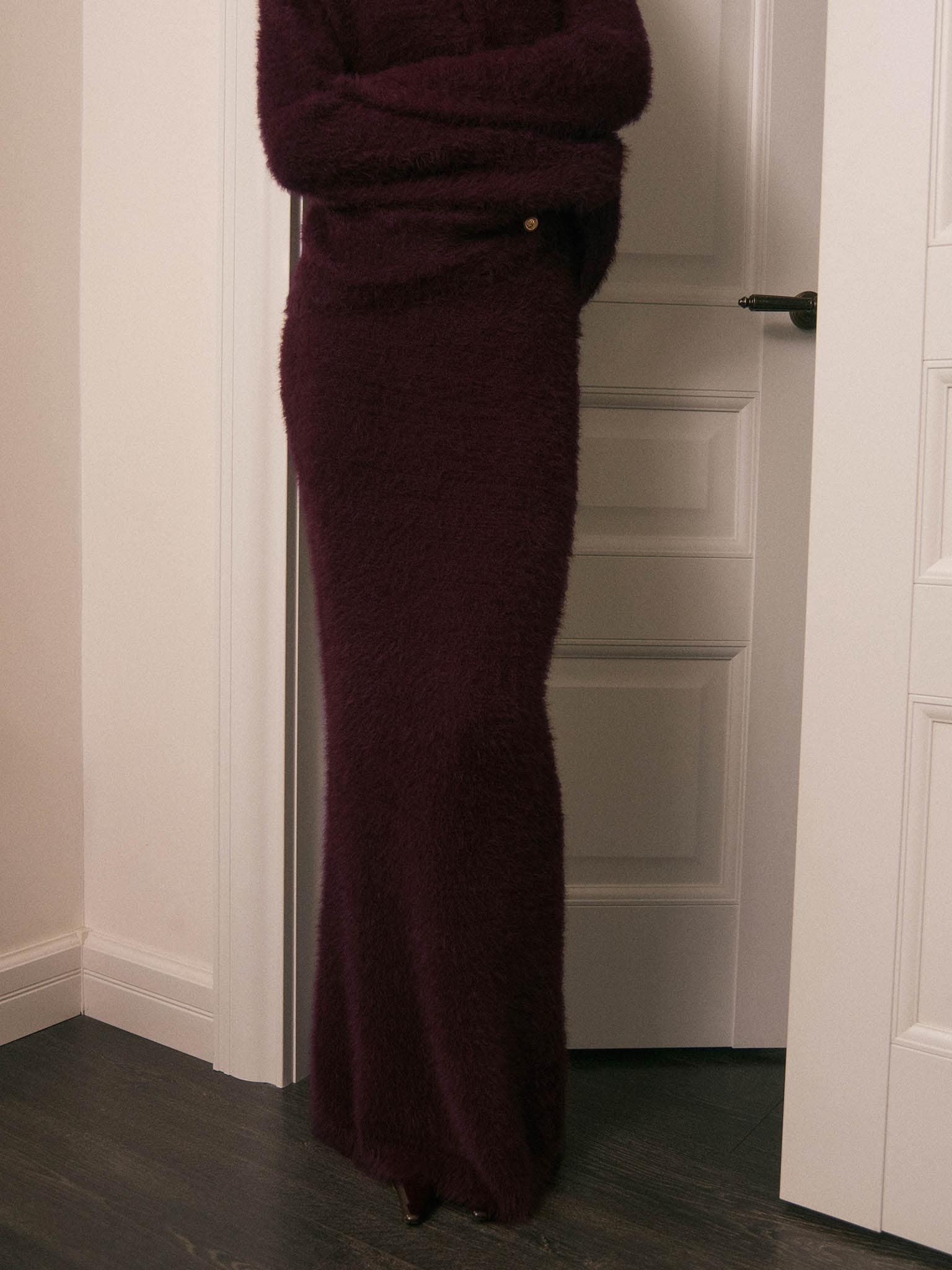 Fluffy knitted maxi skirt 