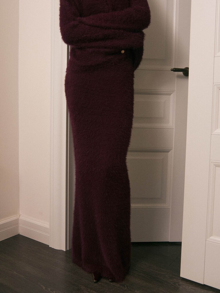 Юбка макси из пушистого трикотажа