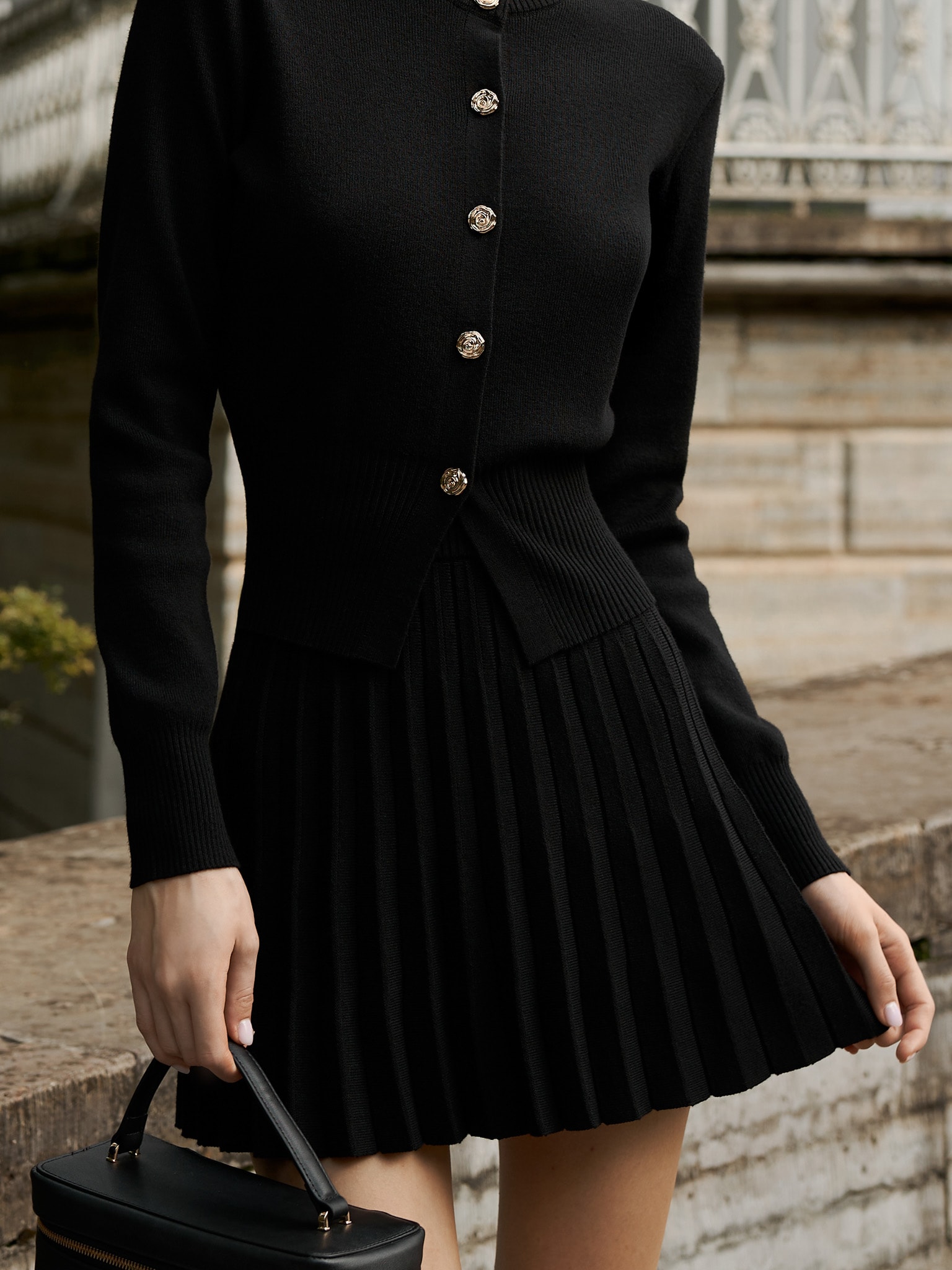 Balloon mini skirt with asymmetrical waistband :: LICHI