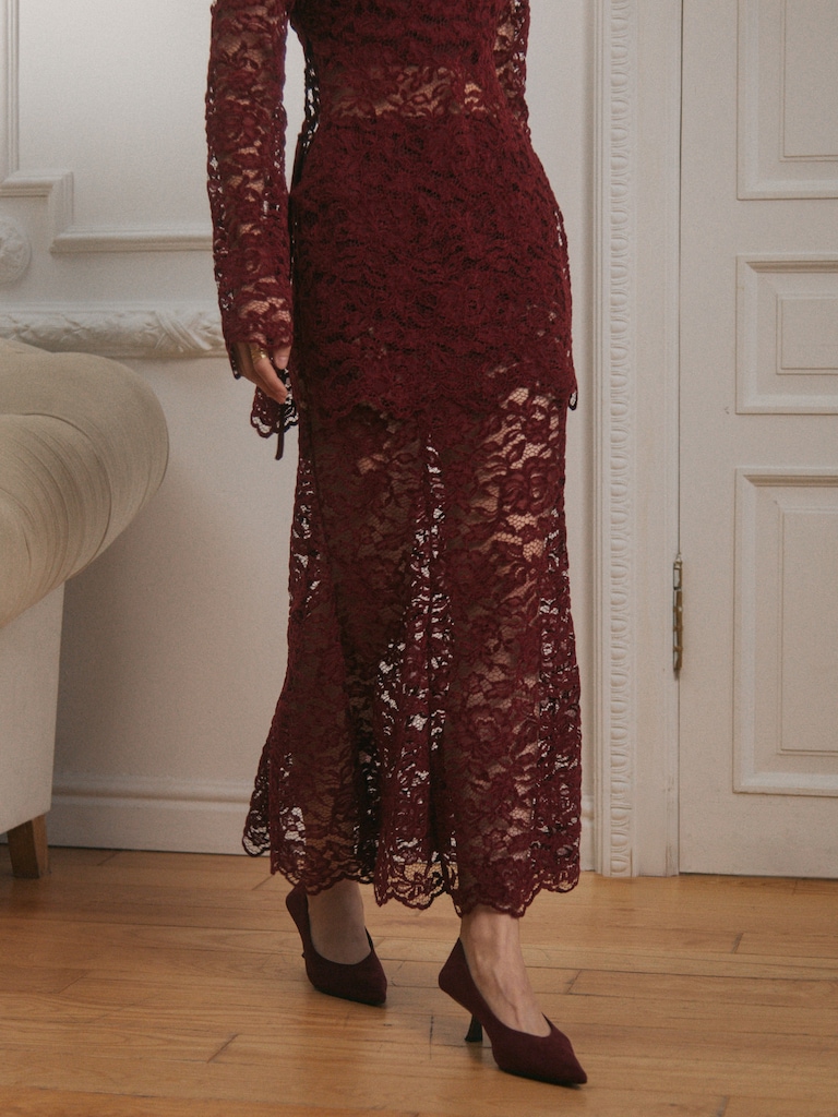 Midi guipure skirt with monochrome shorts