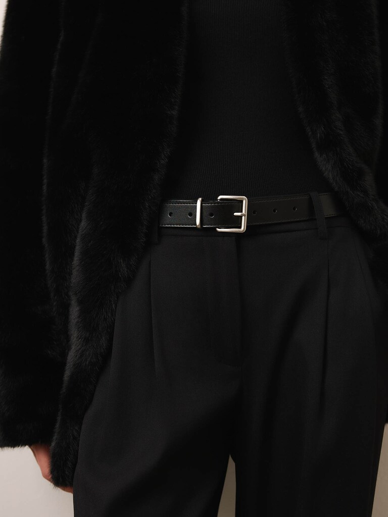 Leather belt with square buckle